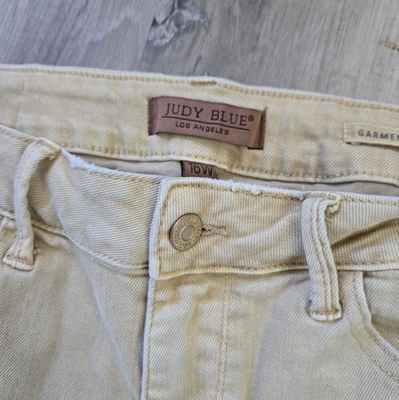 Judy blue 16W garment dyed pants - Picture 2 of 5